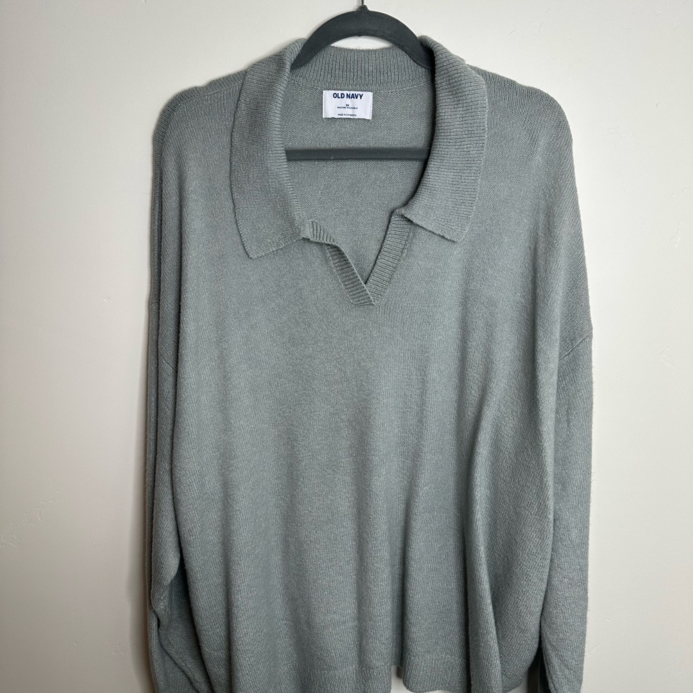 Old Navy Light Gray Knit Pullover